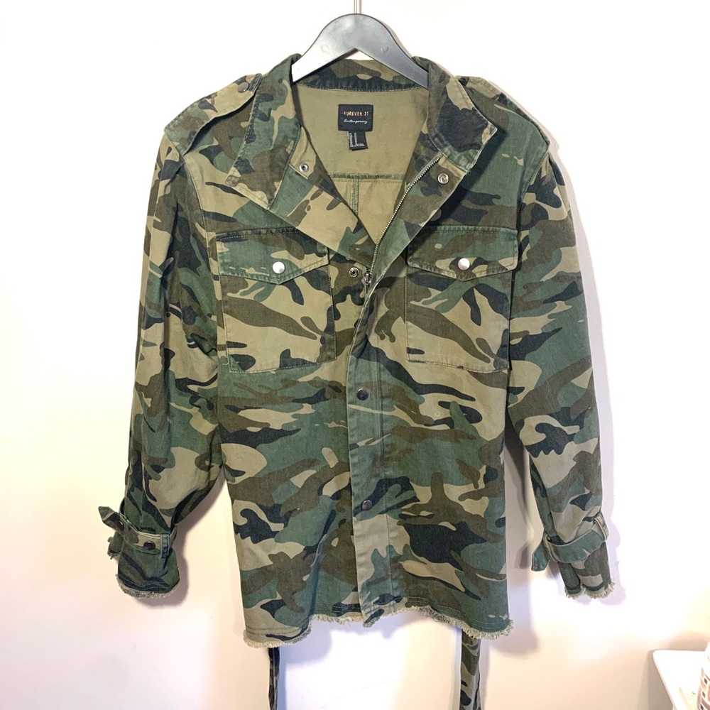 Forever 21 green camouflage jacket, size M
